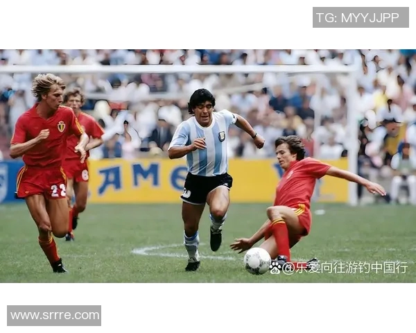 新一代足球新星崛起十大入门足球明星引领未来赛场风潮 新一代足球新星崛起十大入门足球明星引领未来赛场风潮